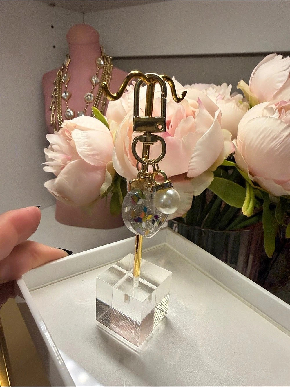 NWOT Heart Charm faux pearl gold bar Keychain G